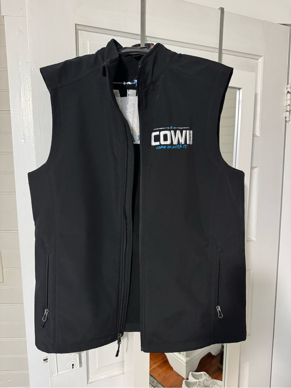 COWI Black Softshell Vest with Zip Pockets